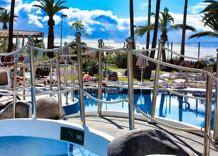 Altamira Sunset 아데제